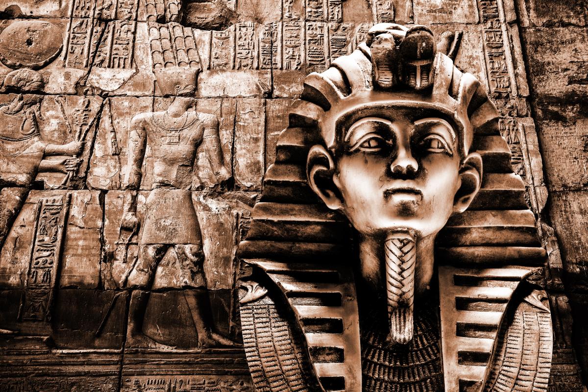 В 1922 году была обнаружена гробница фараона Тутанхамона / фото ua.depositphotos.com