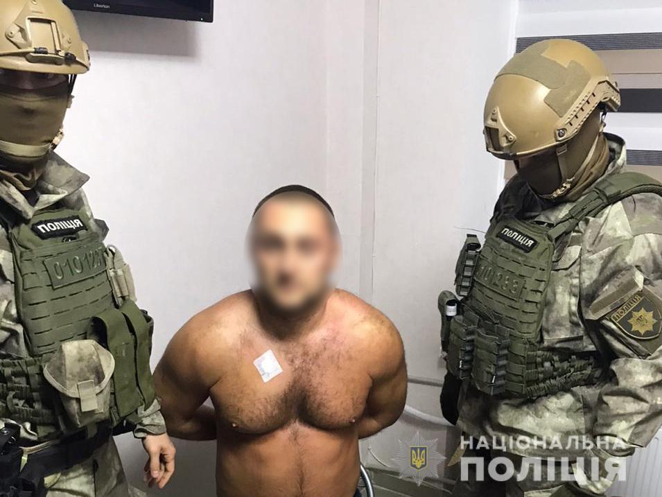 Новости Сумской области - повязали еще одного нападающего на семью кандидата в депутаты / su.npu.gov.ua Новости Сумской области - повязали еще одного нападающего на семью кандидата в депутаты / su.npu.gov.ua