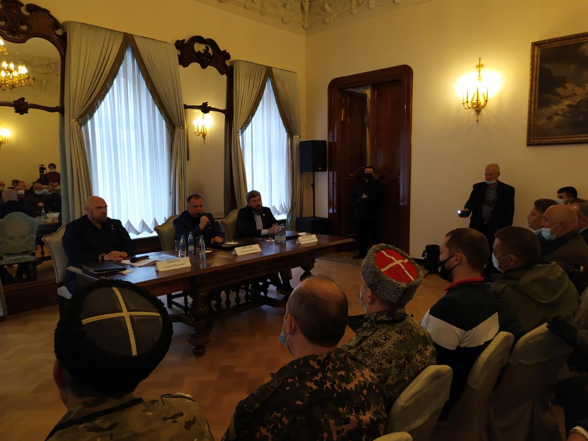 Бородай і його посіпаки йдуть у депутати Держдуми РФ, будуть захищати русский мир / tvrain.ru Бородай і його посіпаки йдуть у депутати Держдуми РФ, будуть захищати русский мир / tvrain.ru