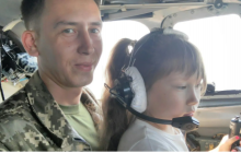 "Немає зайвого стільця": у Харкові директор школи нагрубила вдові загиблого штурмана Ан-26