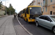"Їхали стоячи та попадали": в Одесі постраждали п'ятеро людей в аварії з двома маршрутками (фото, відео)