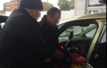 Росіянин намагався у дитячих іграшках ввезти зброю в Україну й потрапив за ґрати (фото)