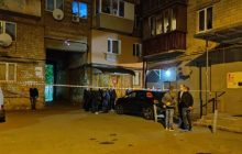 Ножом в спину: в Киеве зарезали хозяйку мясного магазина (фото)