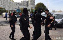 В Минске возобновились акции протеста, активистов задерживают
