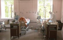"Ліжка стоять у коридорах і холах": у Харкові складається критична ситуація з хворими на коронавірус (відео)