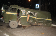 Відірвало колеса: на трасі "Київ-Ковель" позашляховик протаранив авто "Укрпошти" (фото, відео)