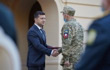 Зеленський: завдання української влади №1 є забезпечення гідних умов для військових та їхніх родин