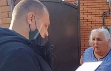Зняли прокляття за мільйон: у Миколаєві затримали двох жінок, які ошукали пенсіонерку (відео)