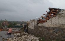 У Кропивницькому сильний вітер позносив дахи та зруйнував стіни в будинках (фото, відео)