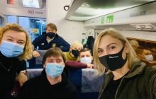 Військова форма і селфі: мережа вибухнула обуренням через поїздку "слуг" в ООС