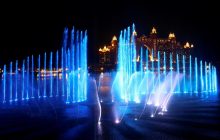 В Дубае открыли крупнейший в мире фонтан (фоторепортаж, видео)