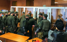 Бунт в одесской колонии: в суде семь обвиняемых порезали себе вены