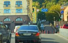 Журналисты засекли, как кортеж Порошенко трижды нарушил ПДД за 15 минут (видео)