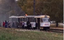 В Харькове во время движения загорелся трамвай (видео)