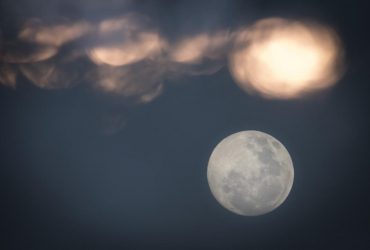 Грошовий дощ та раптове кохання: Осетрова повня переверне життя багатьох знаків