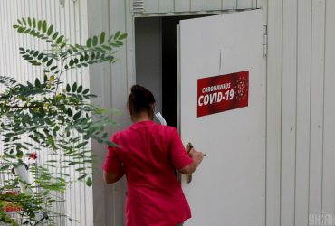 Нардеп заявив про "дуже гостру" проблему зі страховими виплатами медикам