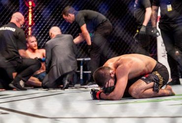 UFC: Нурмагомедов одержал досрочную победу над Гейджи и завершил карьеру (видео)