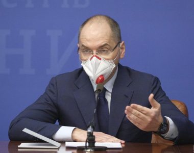 COVID-19: Health minister warns of difficult period by mid-April (Video)