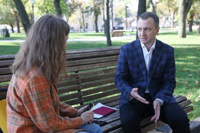 Кричущих порушень мовного законодавства у нас достатньо / фото УНІАН