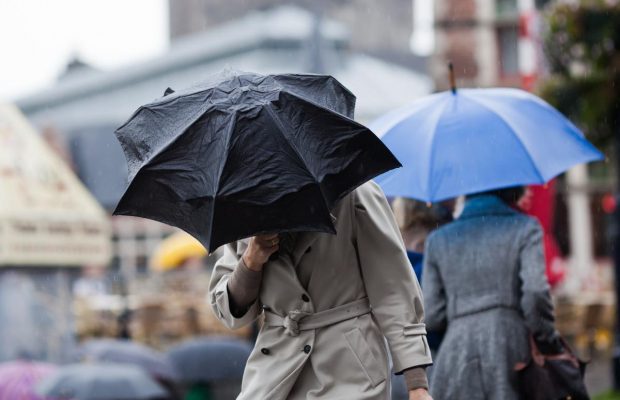 Різкі похолодання та ураганні вітри: астролог розповів, яка погода чекає на українців у вересні