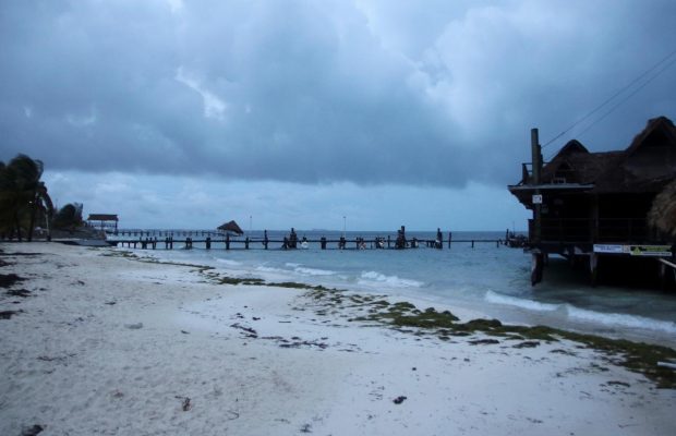 Через пандемію коронавірусу світовий туризм повернеться до рівня 1990 року