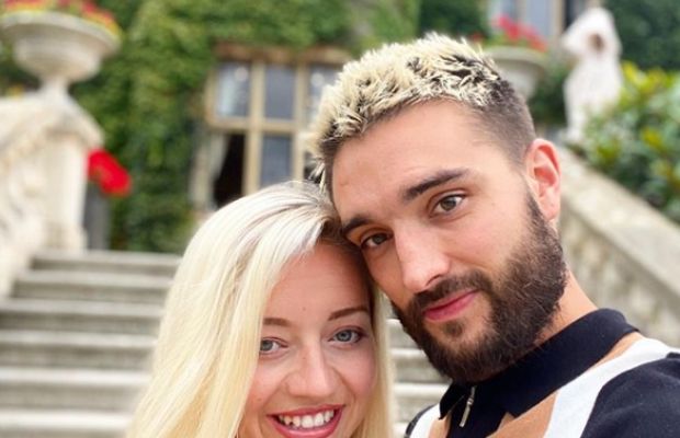 У 32-річного вокаліста популярного британського гурту виявили пухлину мозку