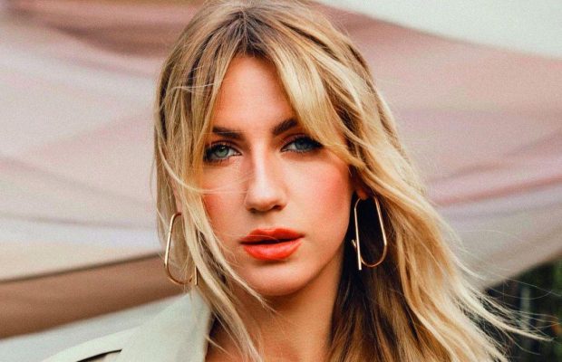 Невдале перевтілення: Леся Нікітюк розсмішила шанувальників ляпом (фото)