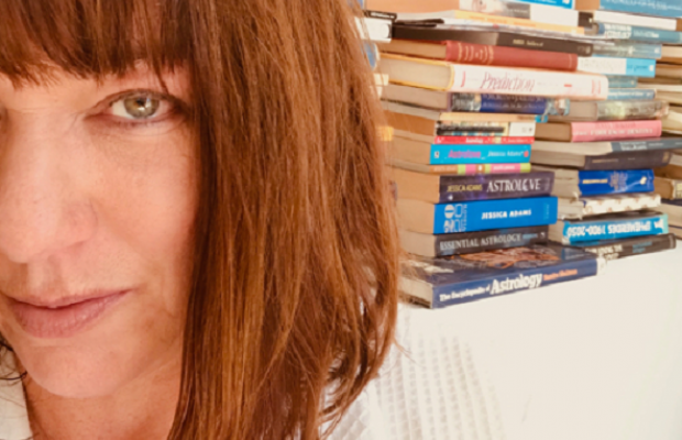 Астролог, яка передбачила епідемію коронавірусу, розповіла, що на нас чекає далі