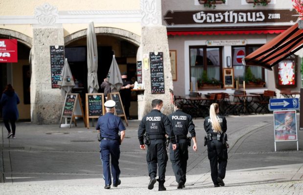 Посольство Німеччини роз'яснило умови в'їзду для українців з 25 червня