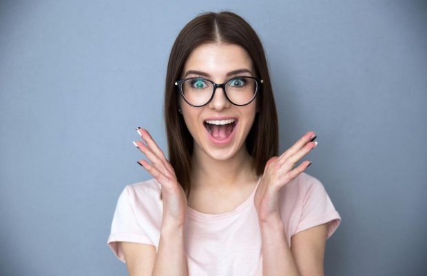 День ангела Анастасії: яскраві листівки та красиві привітання у віршах і прозі