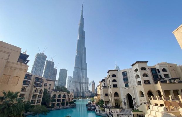 В ОАЕ для відвідування масових заходів вимагатимуть паспорт вакцинації та тест