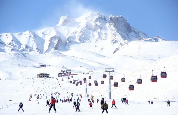 Які гірськолижні курорти запропонують українцям цієї зими?