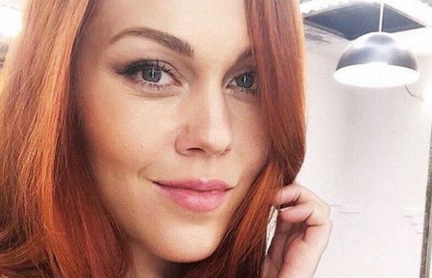 "Плакала і молилася" - співачка Alyosha розповіла про важку першу вагітність