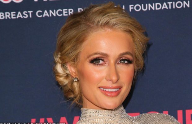 Періс Хілтон з оголеними грудьми знялася в пікантній фотосесії