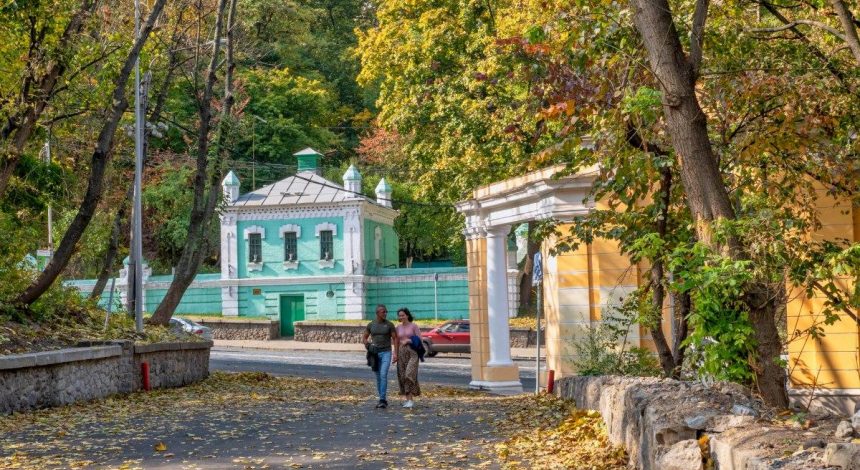Киевлян порадует приятная пятничная погода: тепло и без осадков