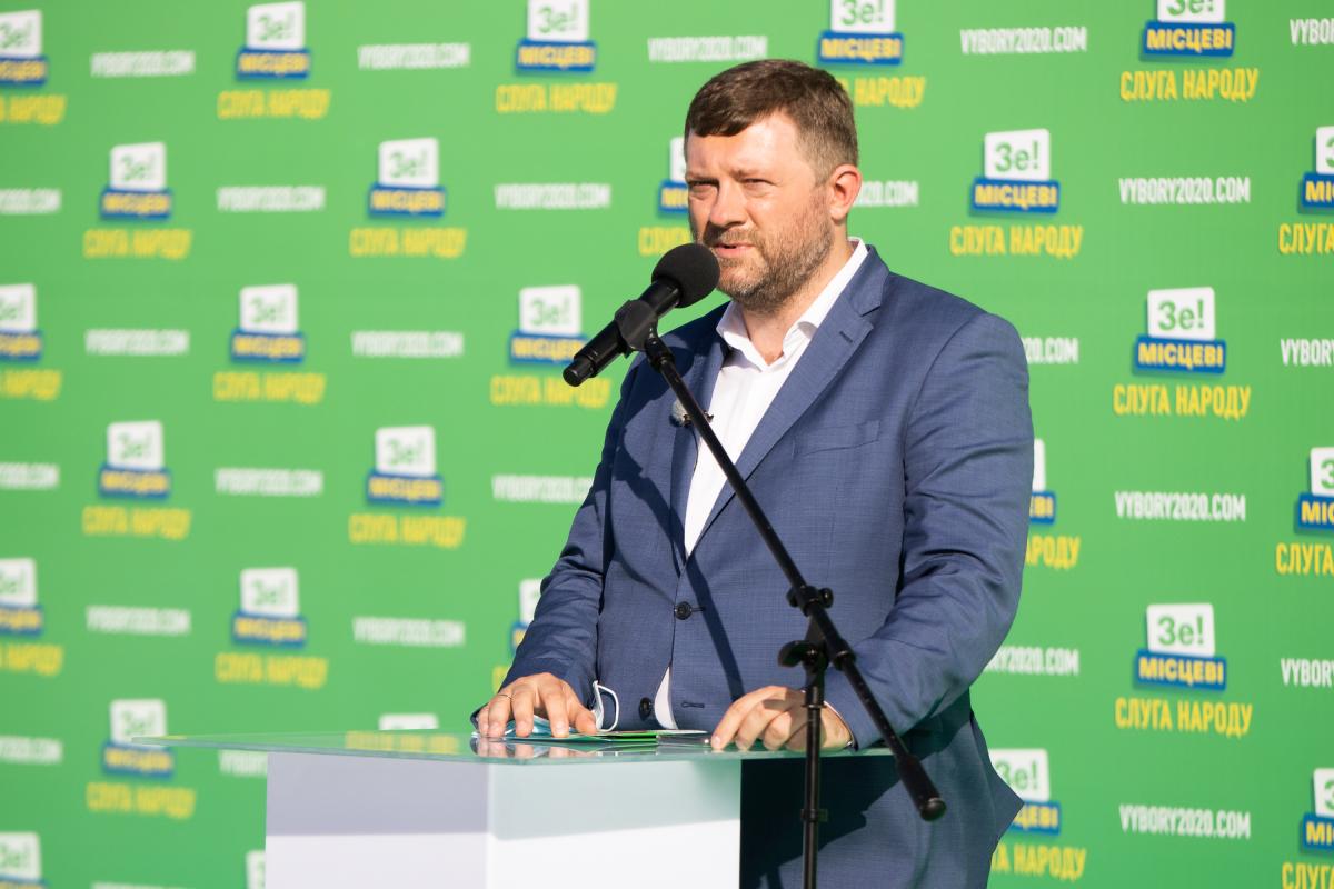 «Слуга народу» набирає найвищий відсоток підтримки в ради всіх рівнів: результати паралельного підрахунку голосів «Слуга народу» набирає найвищий відсоток підтримки в ради всіх рівнів: результати паралельного підрахунку голосів