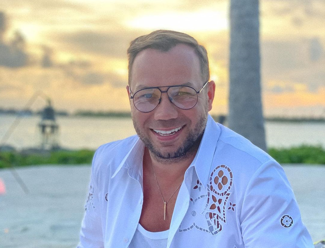 Можна заощадити на балетках / instagram.com/andre_tan_official Можна заощадити на балетках / instagram.com/andre_tan_official