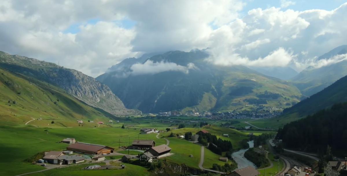 Владелец отеля в Альпах предлагает 100 тысяч евро тому, кто найдет для него покупателя