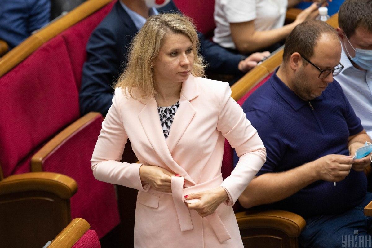 Обговорюється ідея, щоб карати за недостовірне декларування якщо не позбавленням волі, то її обмеженням / фото УНІАН, Олександр Кузьмін Обговорюється ідея, щоб карати за недостовірне декларування якщо не позбавленням волі, то її обмеженням / фото УНІАН, Олександр Кузьмін