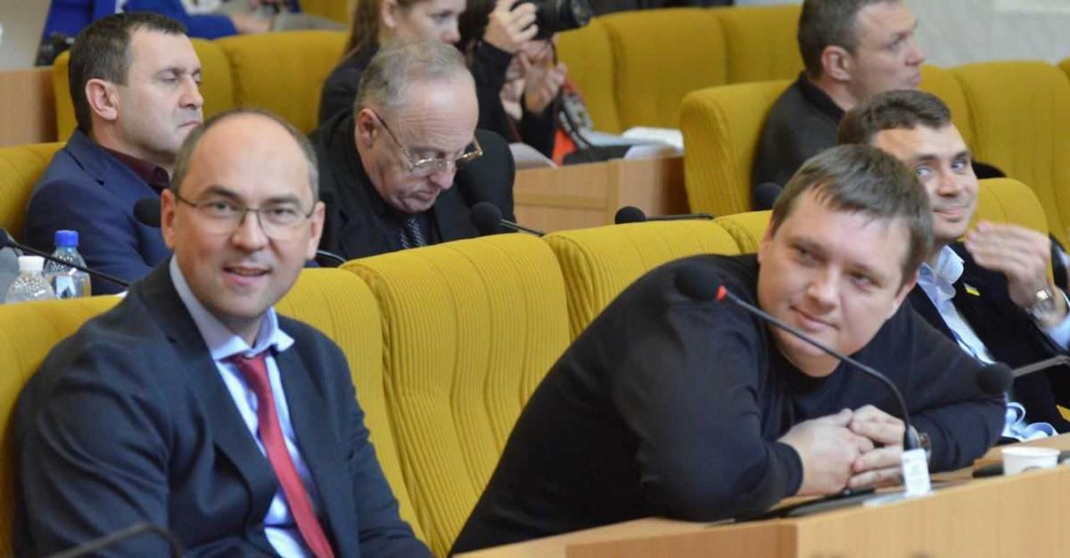 На момент увольнения Власенко, общий налоговый долг предприятия составил 12 млн грн. На момент увольнения Власенко, общий налоговый долг предприятия составил 12 млн грн.