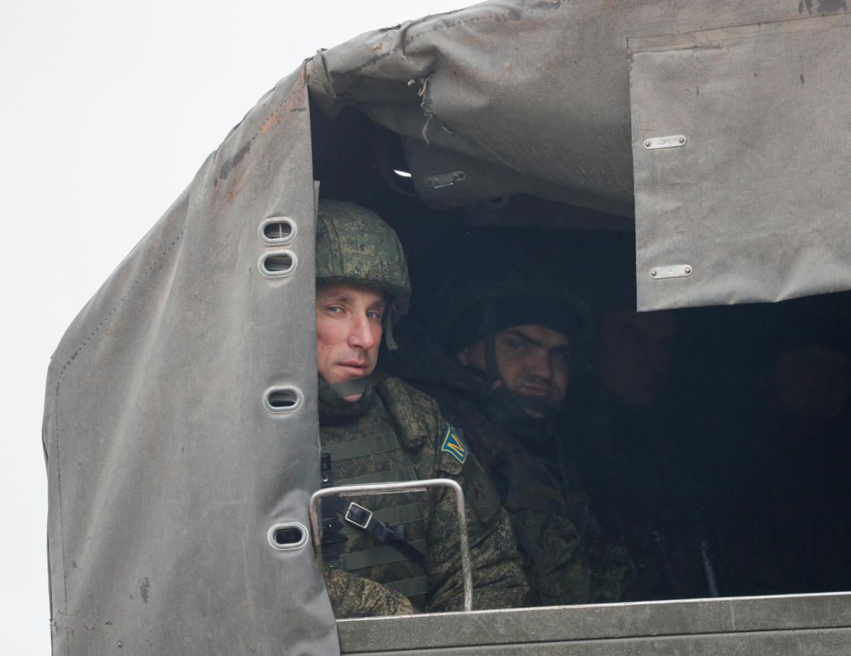 Слухами о российских "миротворцах" хотят распространить "зраду" в Украине / фото REUTERS Слухами о российских "миротворцах" хотят распространить "зраду" в Украине / фото REUTERS