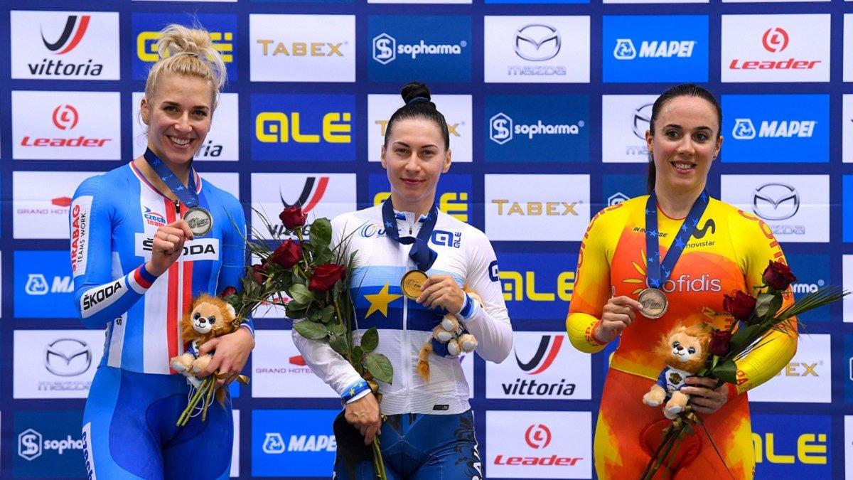 Старікова (у центрі) принесла Україні перше золото на ЧЄ / фото twitter.com/UEC_cycling Старікова (у центрі) принесла Україні перше золото на ЧЄ / фото twitter.com/UEC_cycling