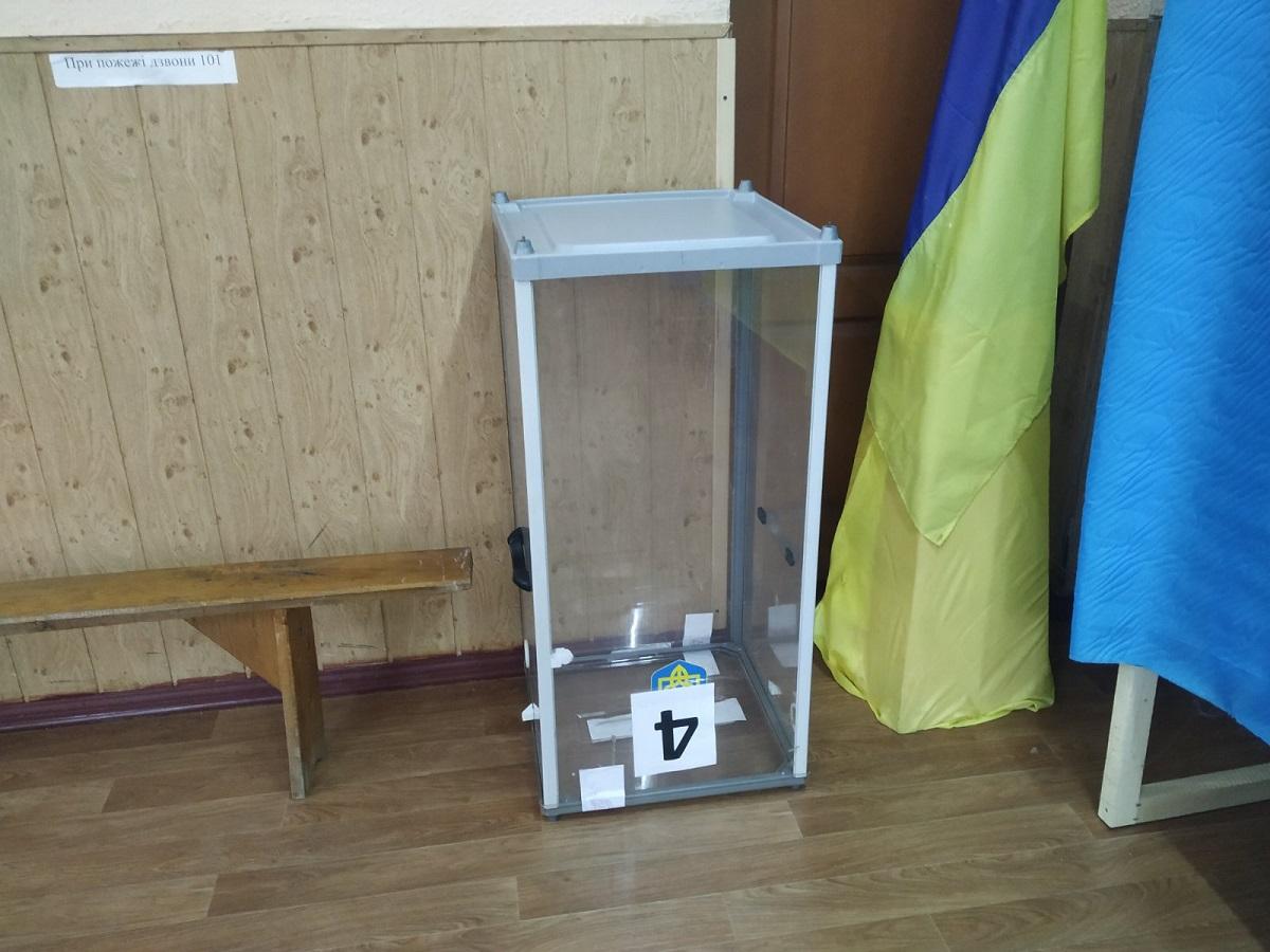 На избирательных участках не хватает урн / ОПОРА На избирательных участках не хватает урн / ОПОРА
