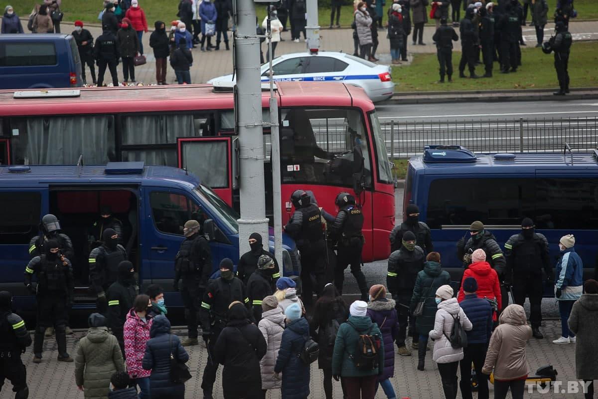 В Беларуси возобновилсь массовые протесты / TUT.by В Беларуси возобновилсь массовые протесты / TUT.by