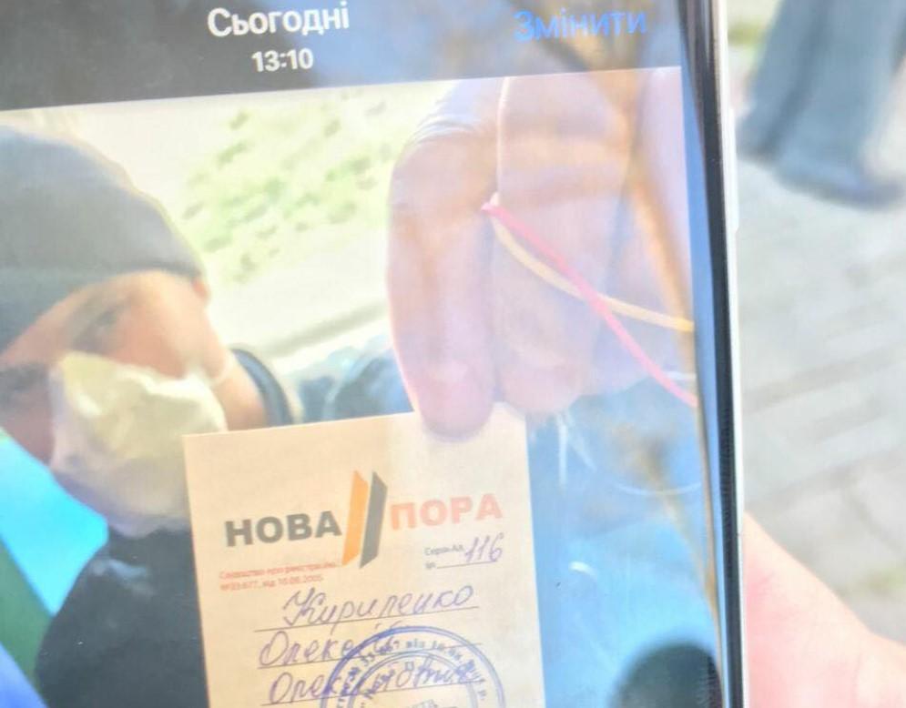 В Дрогобичі "журналісти" намагались потрапити до виборчих дільниць / ОПОРА В Дрогобичі "журналісти" намагались потрапити до виборчих дільниць / ОПОРА
