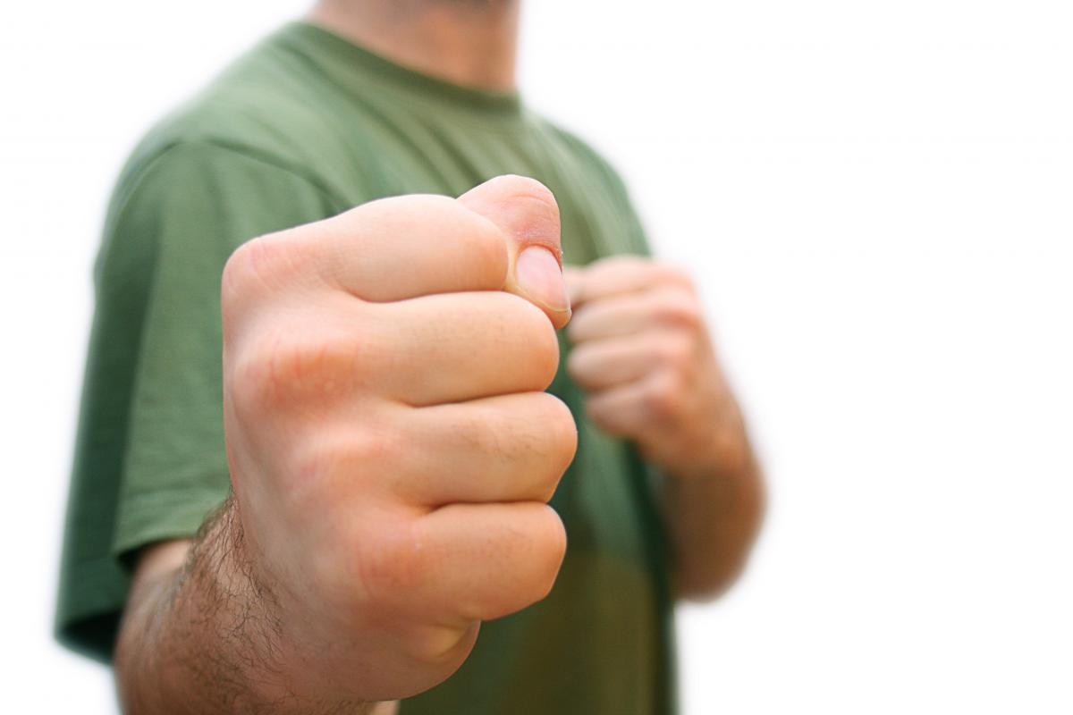 Сейчас, по имеющейся информации глаголы, трое нападавших уже задержаны фото ua.depositphotos.com