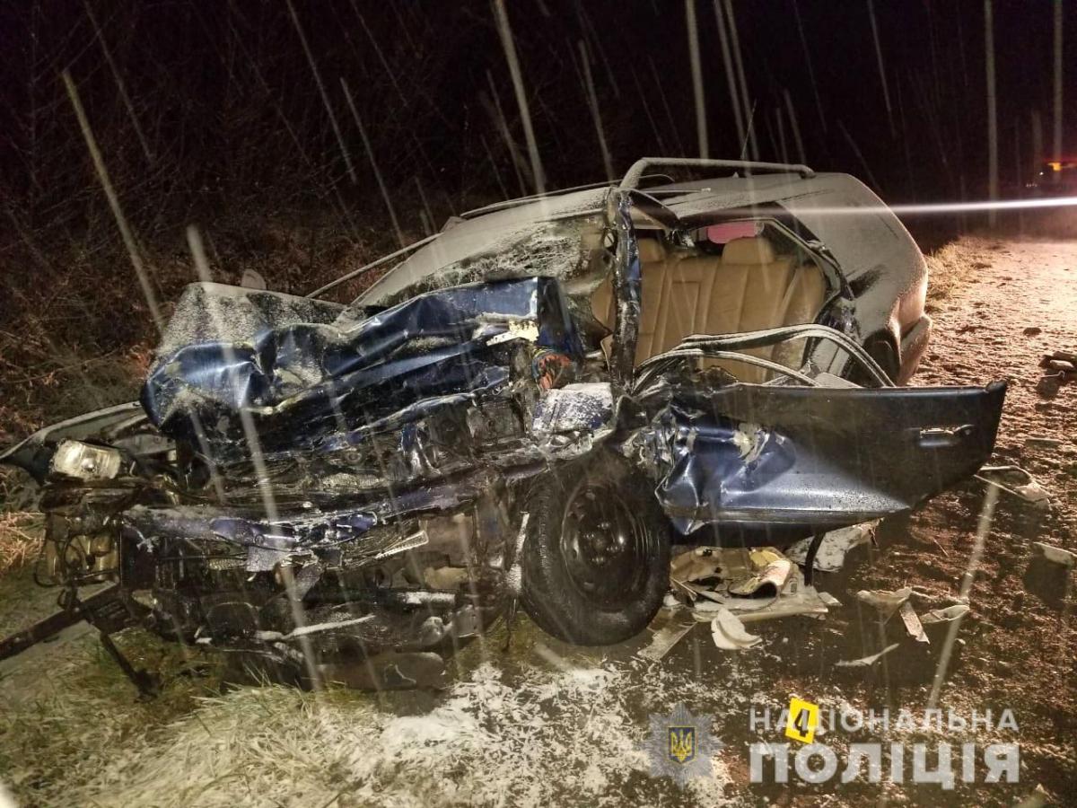 У ДТП на Рівненщині загинула людина, ще кілька постраждали / фото rv.npu.gov.ua У ДТП на Рівненщині загинула людина, ще кілька постраждали / фото rv.npu.gov.ua