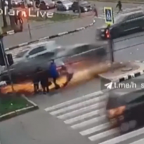 В Харькове произошло жуткое ДТП: автомобиль наехал на четверых пешеходов (видео)