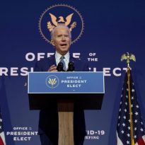 Biden discusses situation in Ukraine with leaders of France, UK