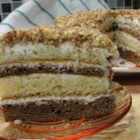 Вкуснейший Сметанник: как приготовить торт с нежным кремом
